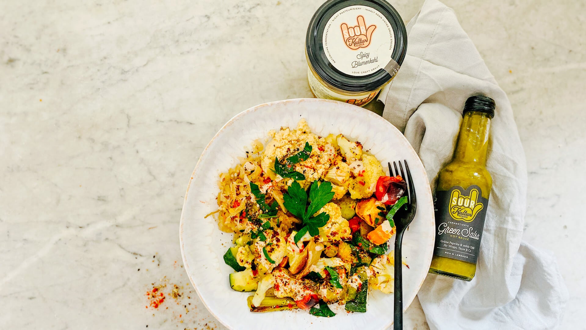 Kichererbsen-Couscous mit Gemüse & Kraut – suur.love Kichererbsen-Couscous mit Gemüse & Kraut – suur.love