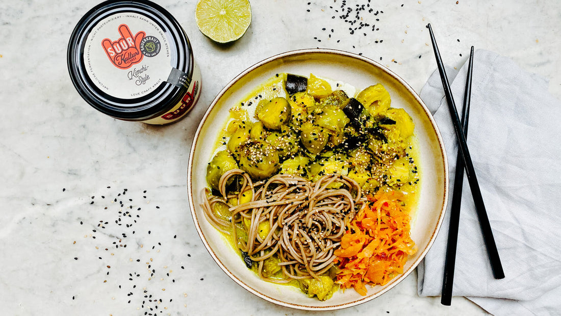 Rosenkohl-Auberginen-Curry mit Kimchi